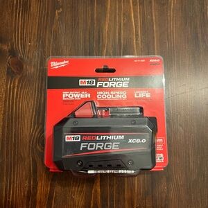 Milwaukee M18 REDLITHIUM FORGE Battery Pack - Black